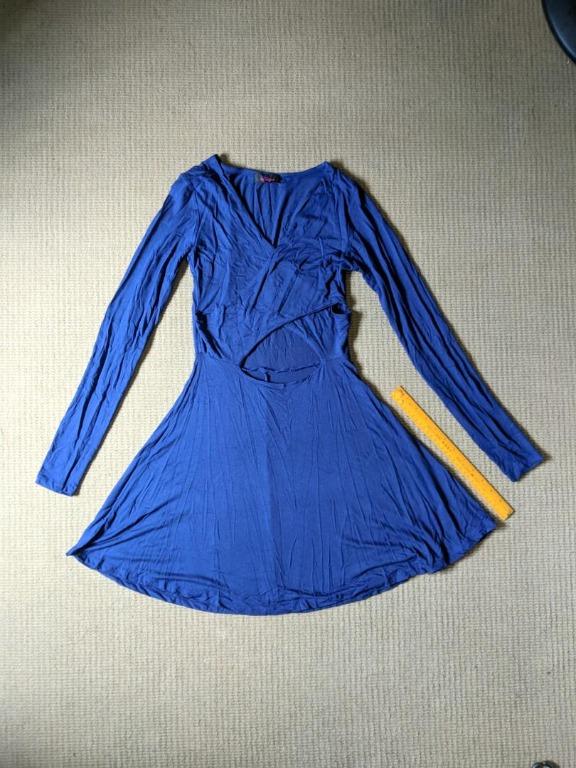 Blue dress with slits see through (Category: Dresses) located in Quezon City. Submitted by trx999 (Listing ID 275952742, Image 1). Description: Blue dress (rfs medyo revealing) Spandex, stretch fabric EXCELLENT CONDITION, worn once! Free sf for bulk buyers Meetup in Cubao area All items are in good condition. No holes/ damages unless stated otherwise Available as long as posted.