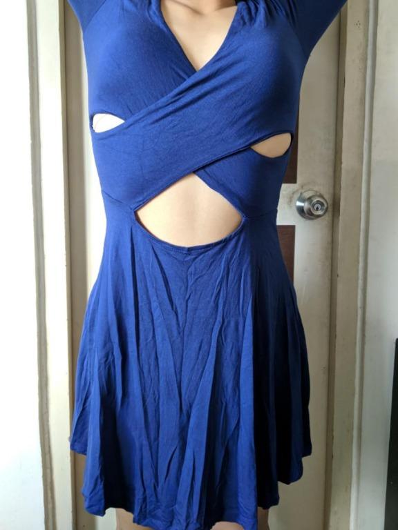 Blue dress with slits see through (Category: Dresses) located in Quezon City. Submitted by trx999 (Listing ID 275952742, Image 2). Description: Blue dress (rfs medyo revealing) Spandex, stretch fabric EXCELLENT CONDITION, worn once! Free sf for bulk buyers Meetup in Cubao area All items are in good condition. No holes/ damages unless stated otherwise Available as long as posted.