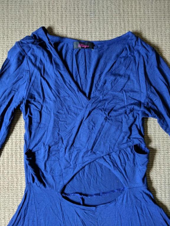 Blue dress with slits see through (Category: Dresses) located in Quezon City. Submitted by trx999 (Listing ID 275952742, Image 3). Description: Blue dress (rfs medyo revealing) Spandex, stretch fabric EXCELLENT CONDITION, worn once! Free sf for bulk buyers Meetup in Cubao area All items are in good condition. No holes/ damages unless stated otherwise Available as long as posted.