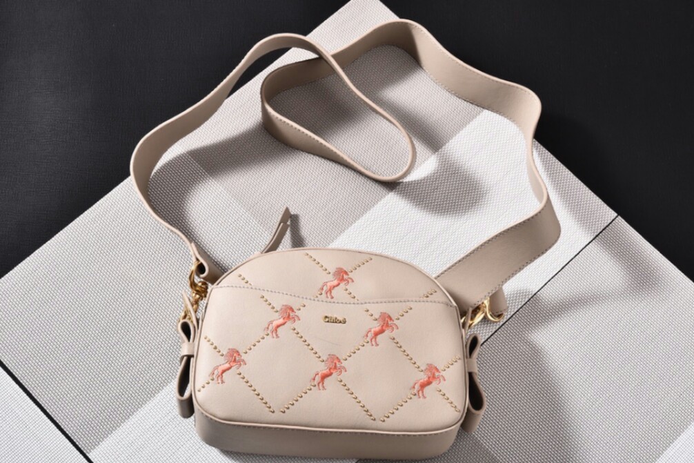 Chloe horse clearance bag