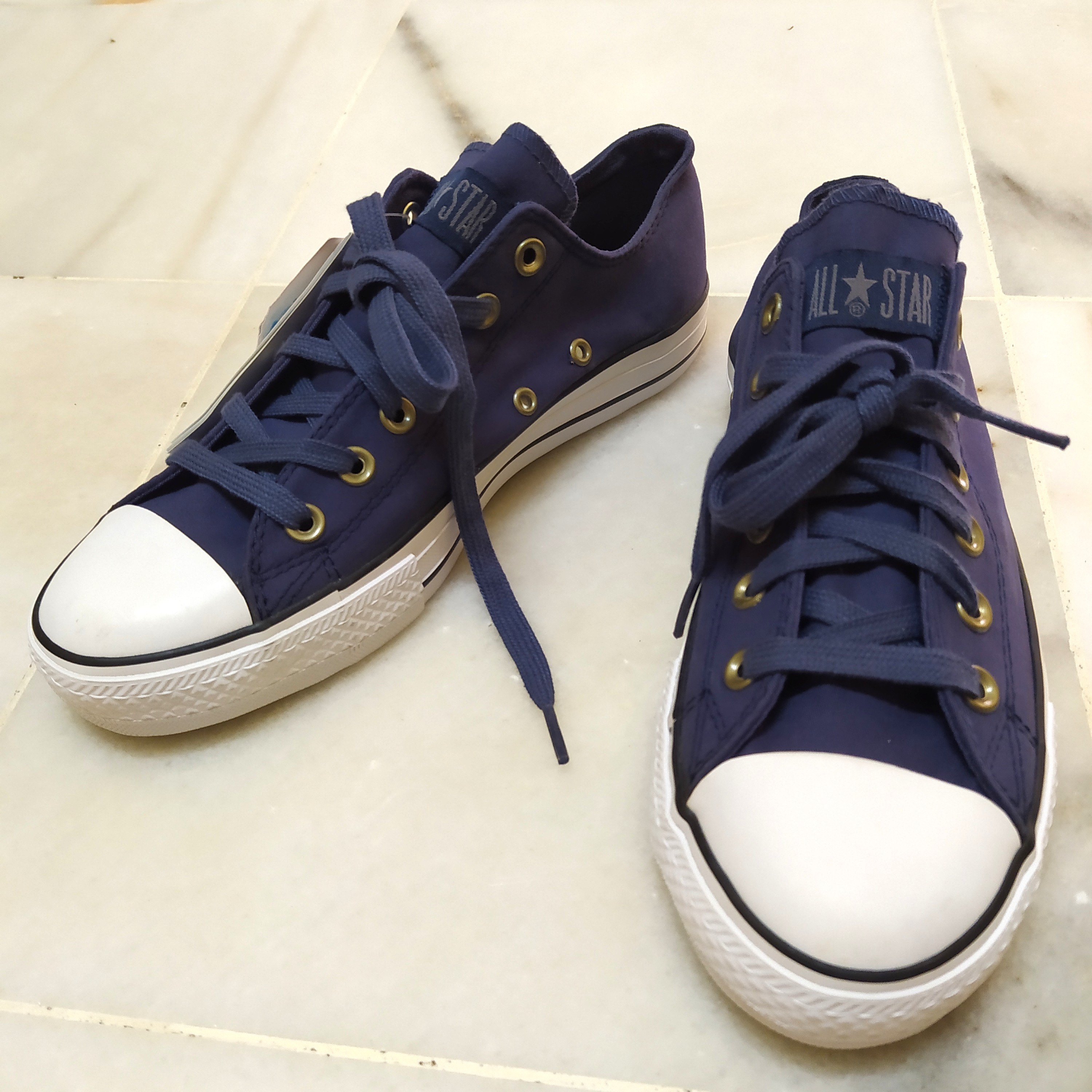 all star canvas shoes