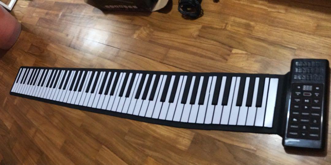 Ip88s Silicone Roll Up Piano 88 Keys Music Media Music Instruments On Carousell