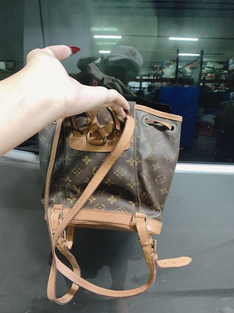 Lv backpack (Category: Bags & Wallets) located in Singapore. Submitted by _luxbestzy (Listing ID 275936261, Image 3). Description: Lv bagpack , bought in Paris . Use afew times only because no occasion to use. Small to put a4 so no point for me to keep Have been keeping this with dust bag , got serial code. Definitely authentic. Open to negotiate..