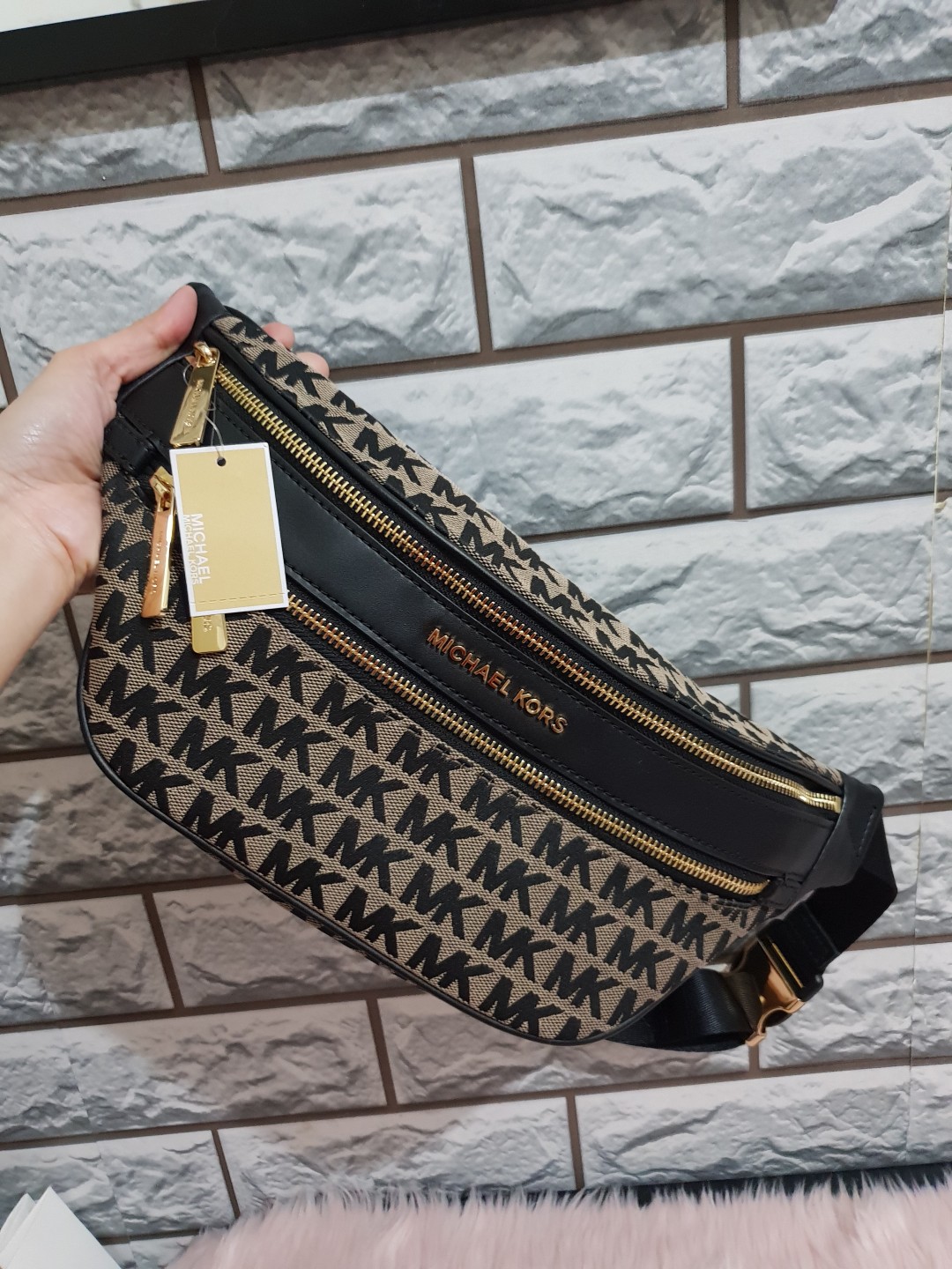 Michael kors belt bag, Women's Fashion, Bags & Wallets, Cross-body Bags on  Carousell
