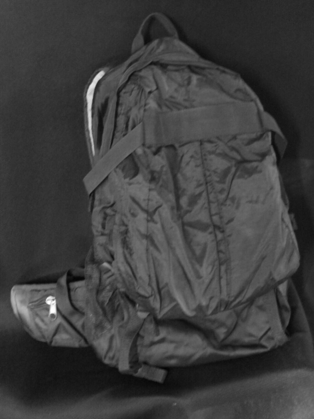 Original Bobcat Backframe (Category: Backpacks) located in Quezon City. Submitted by angeleye7.authentic.source (Listing ID 275906254, Image 3). Description: .