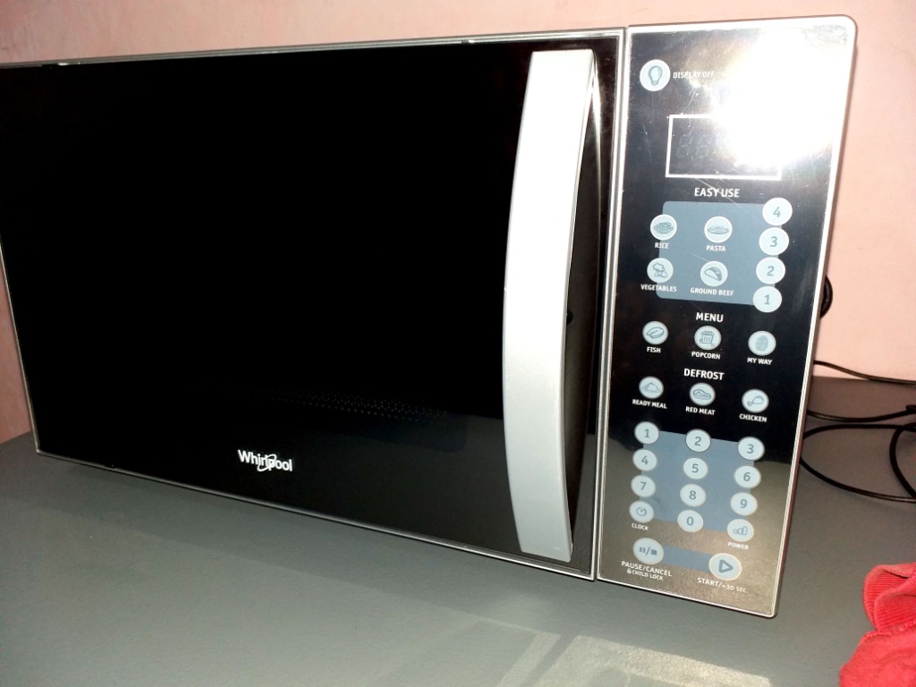 WHIRLPOOL MICROWAVE OVEN MODEL MWX203 ESB, Furniture & Home Living