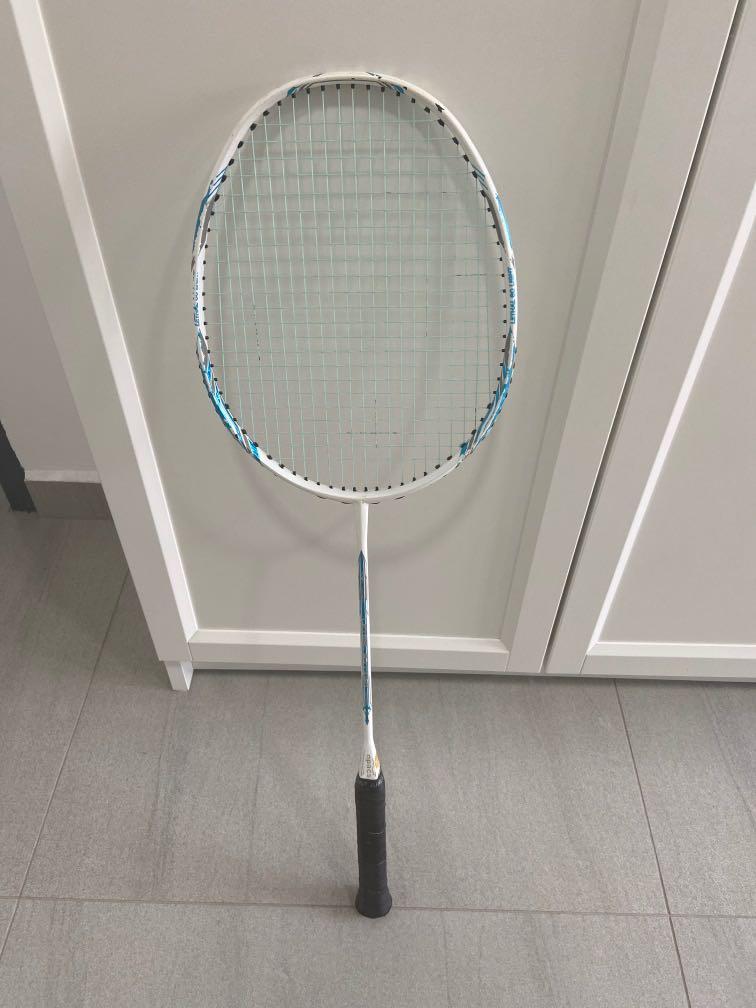 APAC light weight badminton racket (8U ), Sports Equipment, Sports