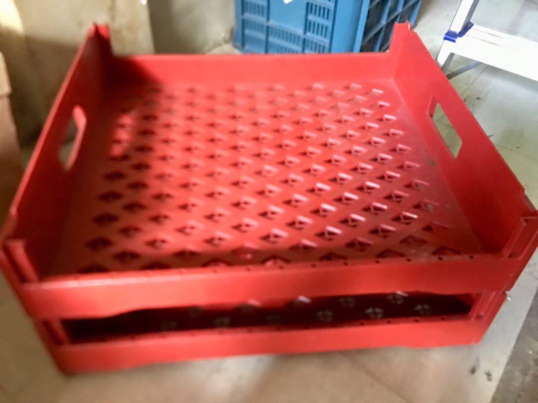 Bread Crates (Category: Storage Boxes & Baskets) located in Marikina City. Submitted by jyzsy (Listing ID 276057090, Image 3). Description: Plastic stackable Crates for breads, pastries, cakes, etc. 2 pieces available. Shipping/delivery fee not included (buyer’s account) via Lala move or Grab delivery or courier. Mode of payment: bank deposit (BPI).