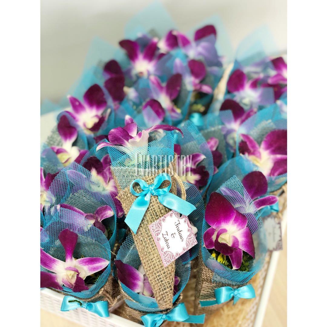 Bunga Rampai Burlap, Hobbies & Toys, Stationery & Craft, Occasions ...