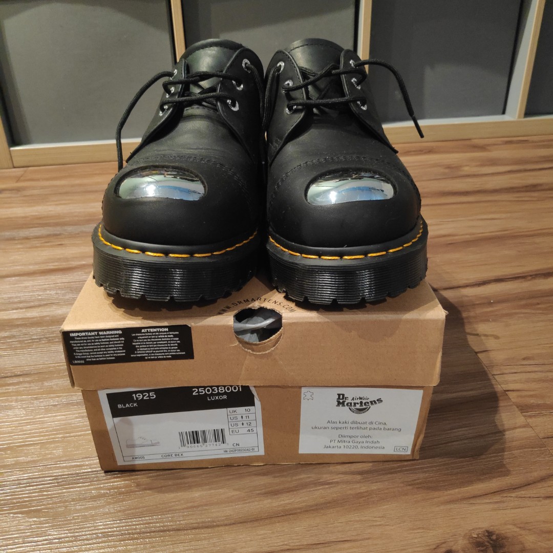 Dr martens hotsell luxor