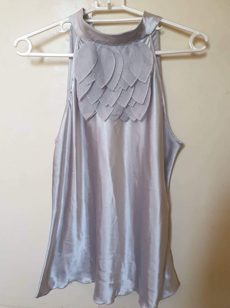 Formal Silver Top (Category: Traditional & Ethnic wear) located in Muntinlupa City. Submitted by charm_alberto (Listing ID 276049129, Image 1). Description: Branded Top Used once.