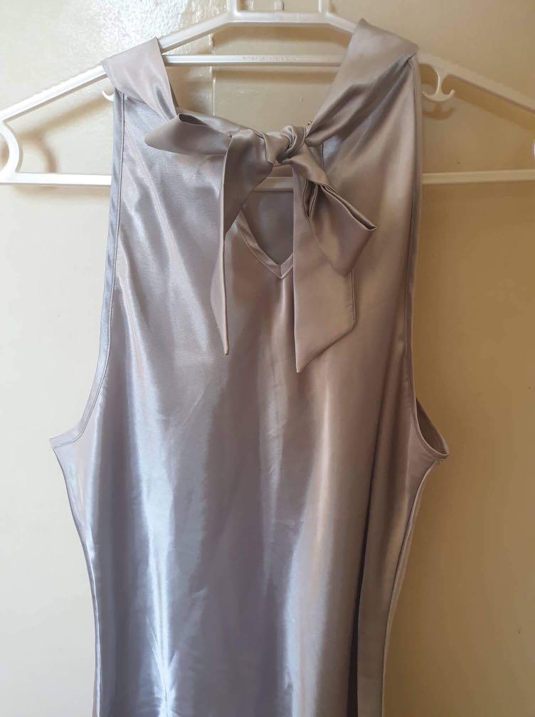 Formal Silver Top (Category: Traditional & Ethnic wear) located in Muntinlupa City. Submitted by charm_alberto (Listing ID 276049129, Image 2). Description: Branded Top Used once.