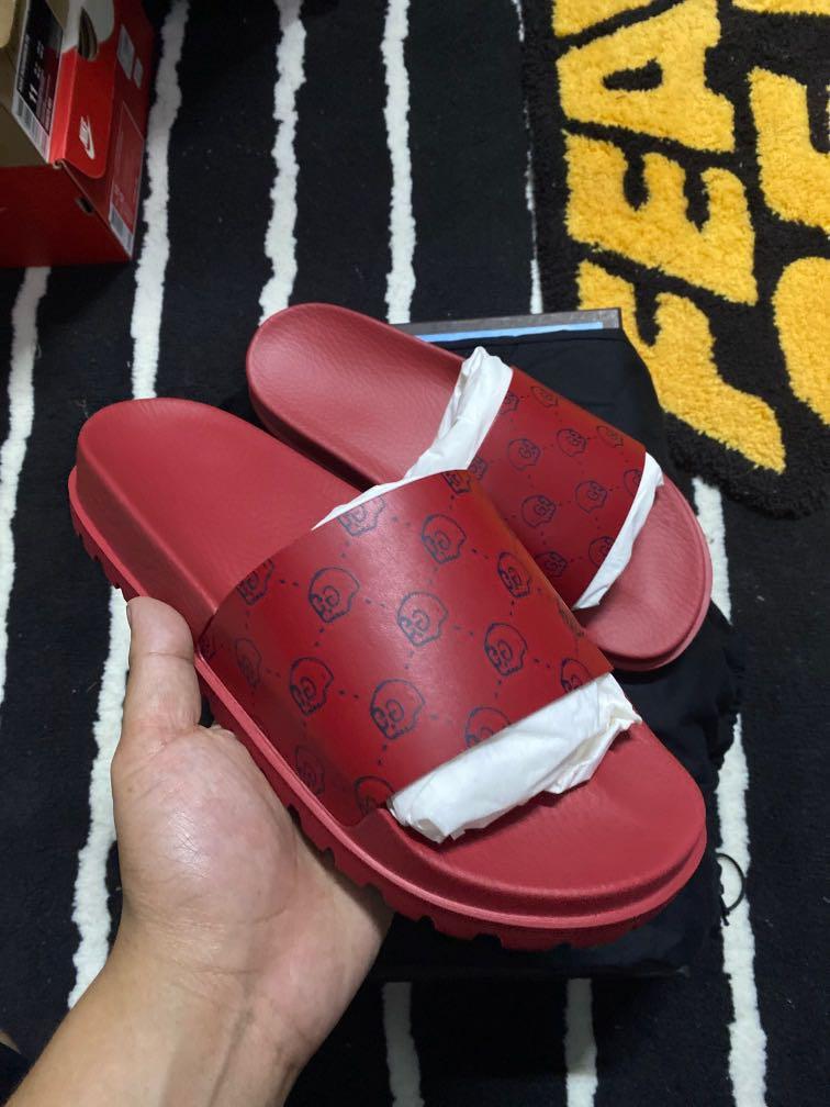 harga slipper gucci