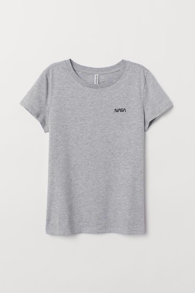 H&M Nasa Jersey T Shirt (Category: Shirts) located in Quezon City. Submitted by _belleph (Listing ID 276076505, Image 1). Description: Mall Price: 299.
