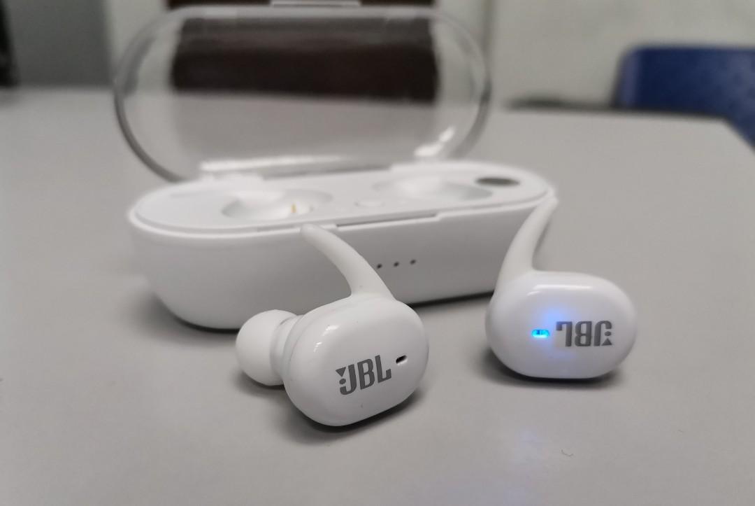 JBL TWS4 5.0 WIRELESS BLUETOOTH Earbuds, Audio, Earphones on Carousell
