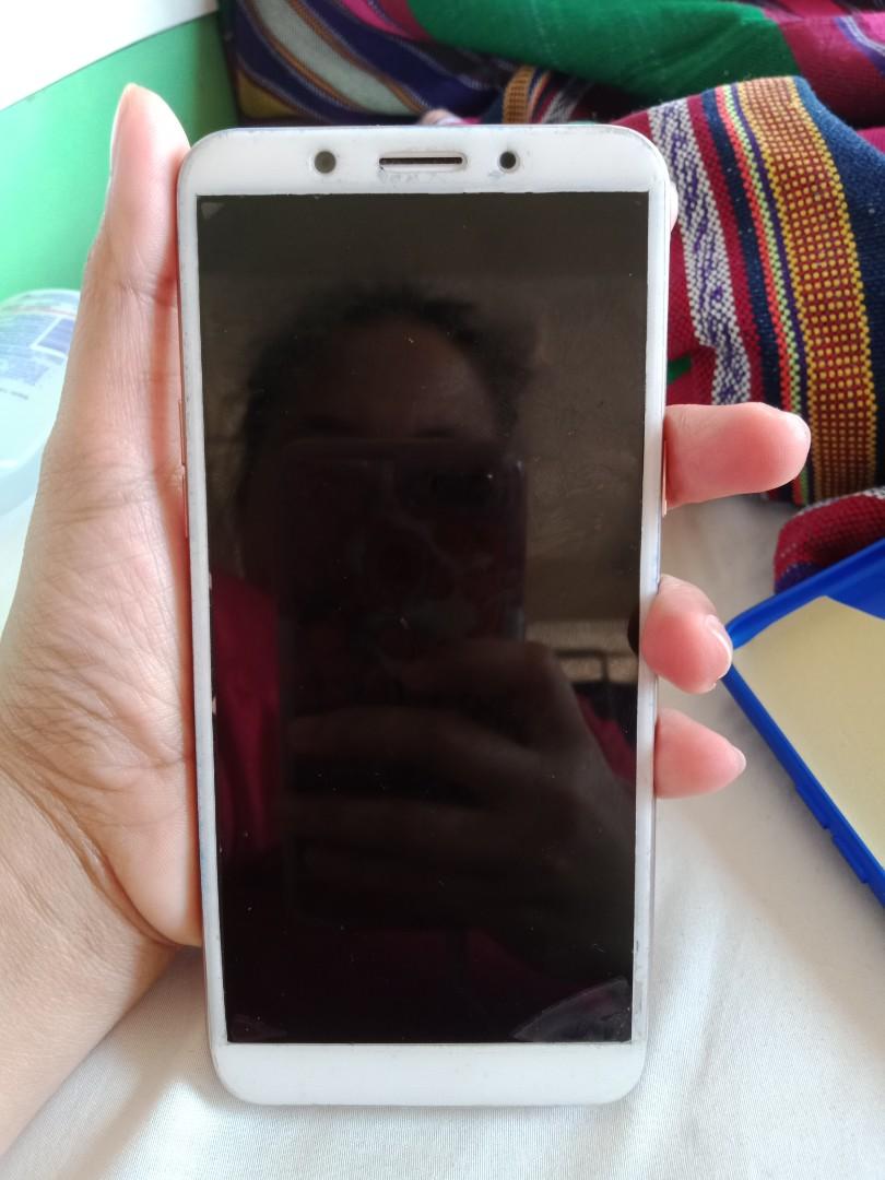 OPPO A83 Series (Category: OPPO) located in Manila. Submitted by andicosim (Listing ID 276025592, Image 2). Description: selling my Oppo a83 phone. Smooth at ok na ok po sya, may konting dents Lang sa likod di ko rin Alam bakit meron, simula nung binili ko to di na nawalang ng casing. RFS: Need Lang po NG cash may emergency kase..