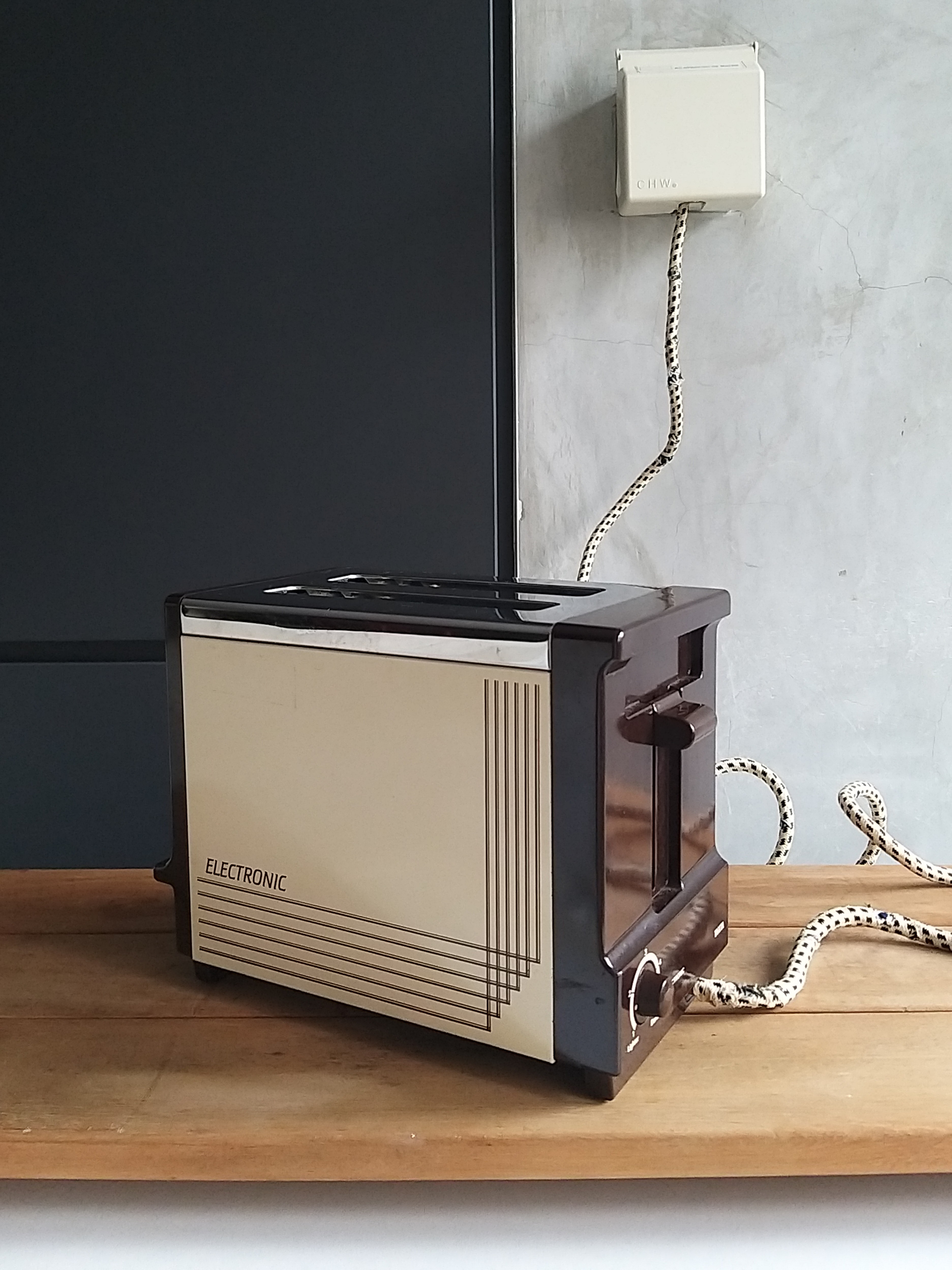 Tanita Retro Toaster (Japan), Furniture & Home Living, Kitchenware