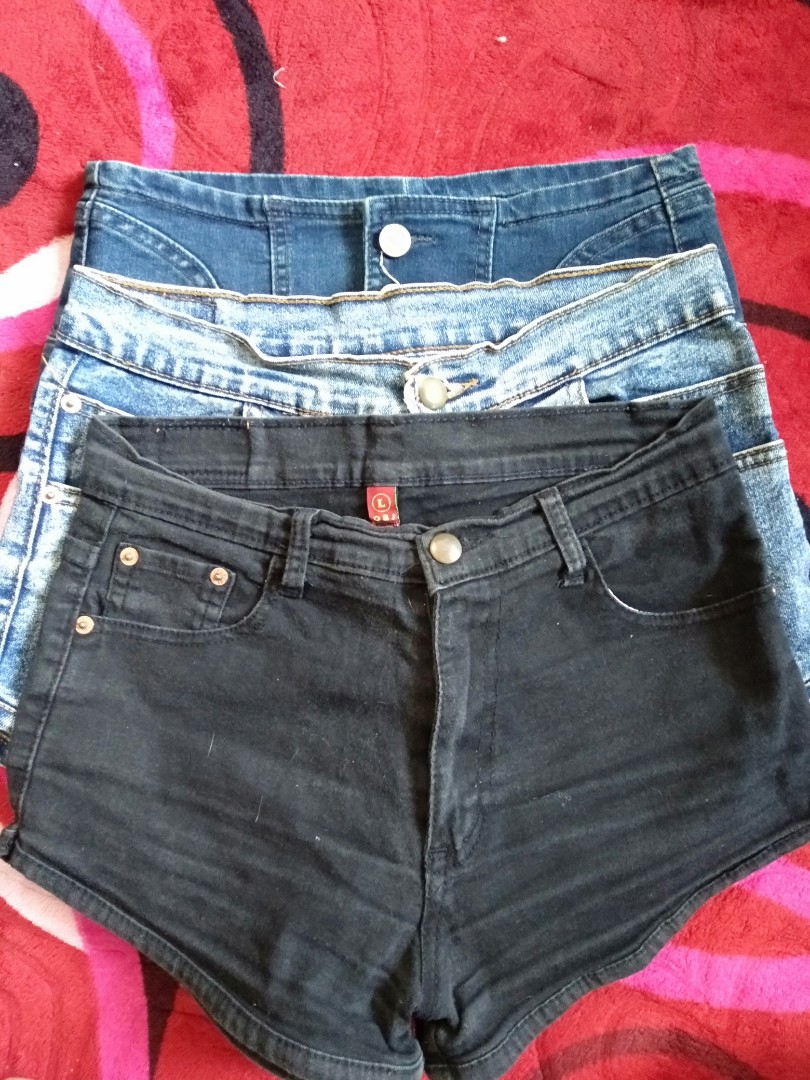 Seluar Jeans Pendek Wanita Women S Fashion Clothes Bottoms On Carousell