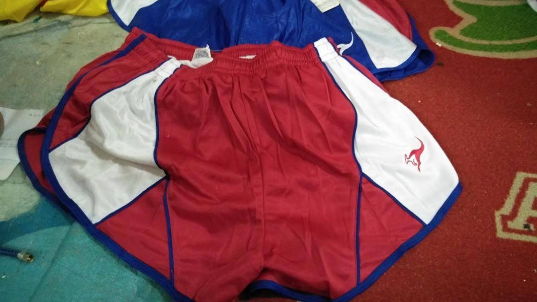 Seluar running (Category: Shorts) located in Ipoh. Submitted by buchubajuburok (Listing ID 276007521, Image 1). Description: Seluar running gaross sze L .combo rm100 4 helai...