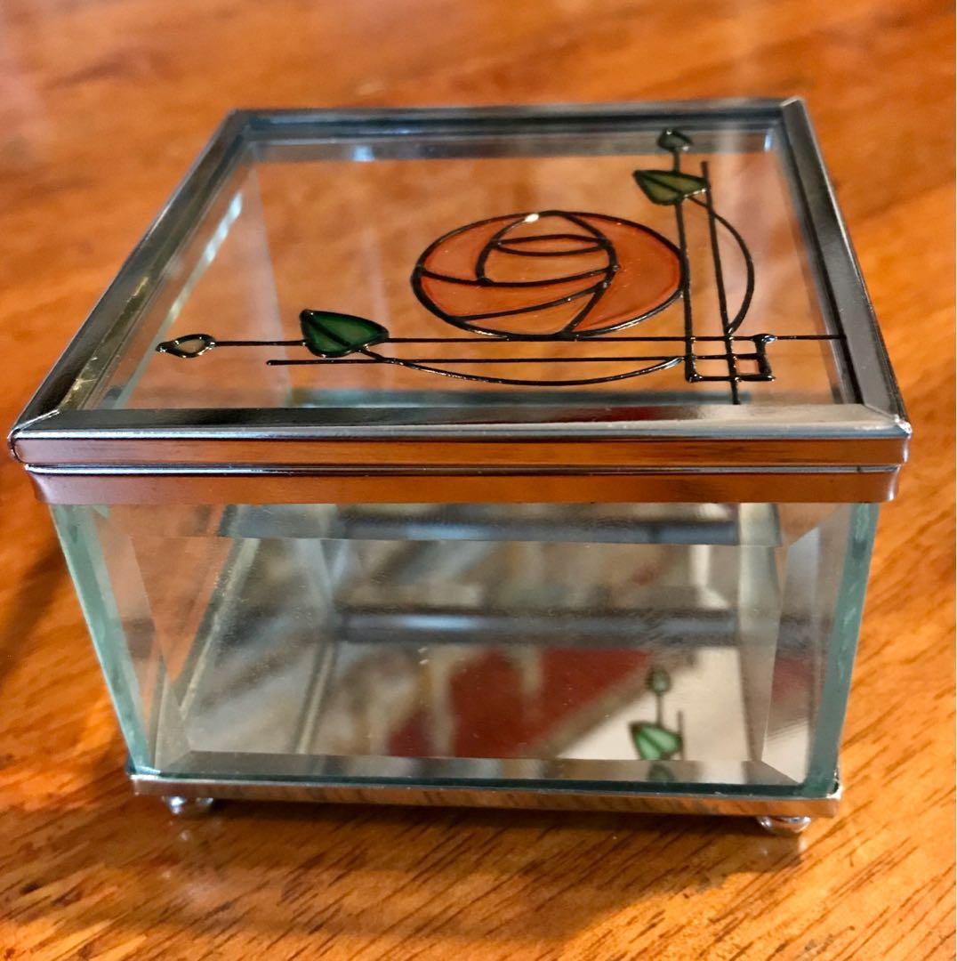 Vintage Stained Glass Trinket Box UK 8x8x5 cms, Furniture & Home Living