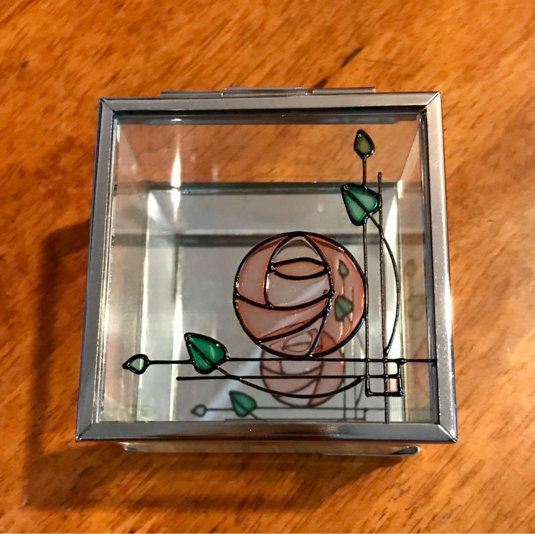 Vintage Stained Glass Trinket Box UK 8x8x5 cms, Furniture & Home Living