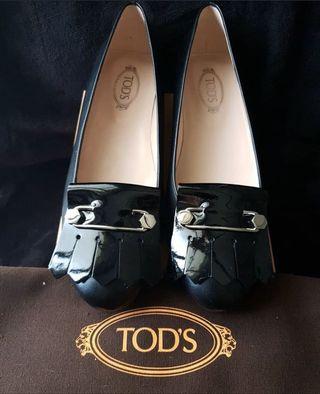 Brand new, Tods patent flats