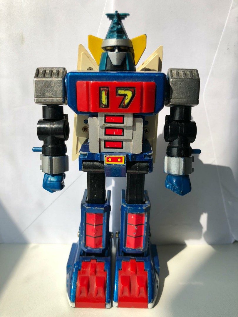 超合金 大鉄人17 バンダイ  GA-81 Amazon.co.jp: 超合金 DELUXE GA-81 大鉄人17 ／ワンセブン