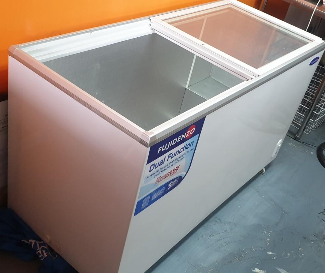 22cu. ft. Sliding Glass Top Chest Freezer, TV & Home Appliances