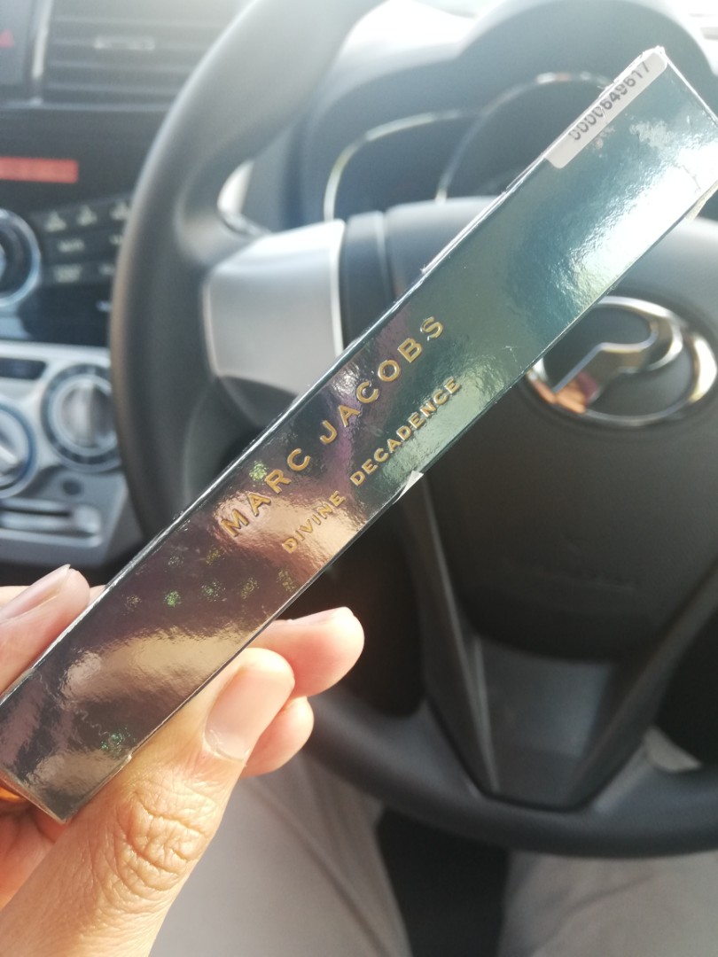 Marc jacobs discount divine decadence rollerball