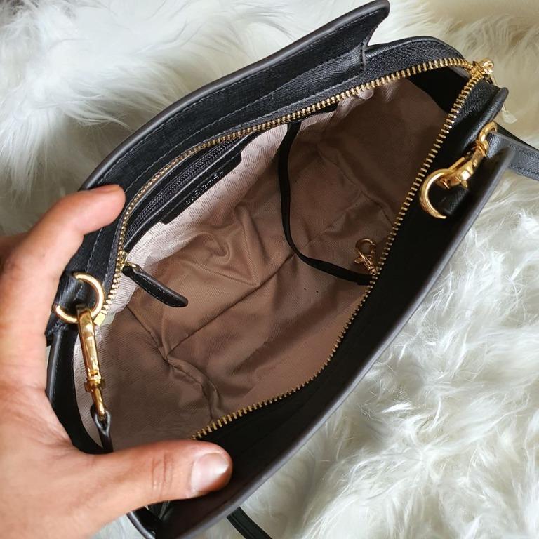 Michael Kors Selma Mini Sling Bag, Women's Fashion, Bags & Wallets,  Cross-body Bags on Carousell