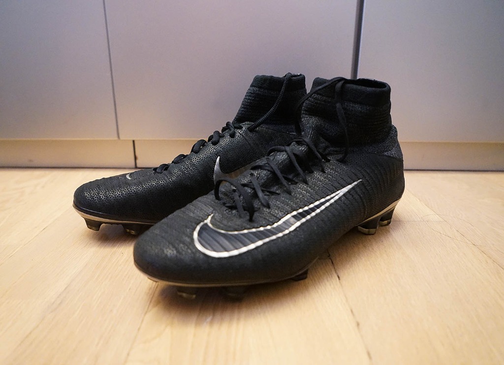 nike mercurial superfly leather