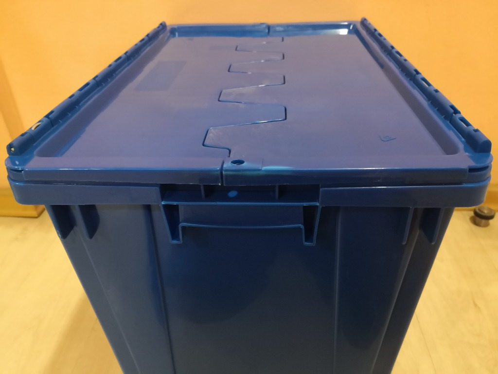 Plastic Storage and Distribution Container Tote with Hinged Lid