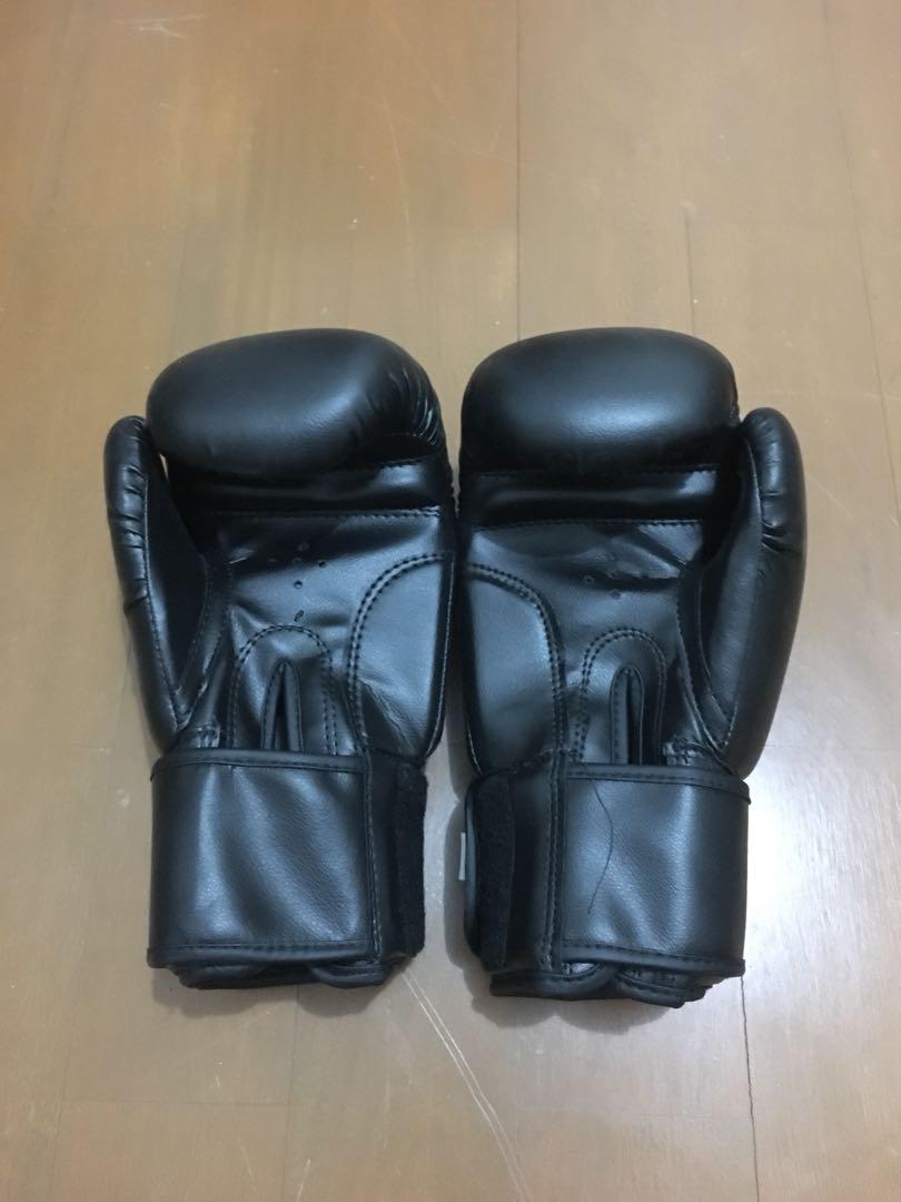 LONGNUAMBOYZ LEATHER BOXING GLOVE HOOK & LOOP, Sports Equipment, Other  Sports Equipment and Supplies on Carousell