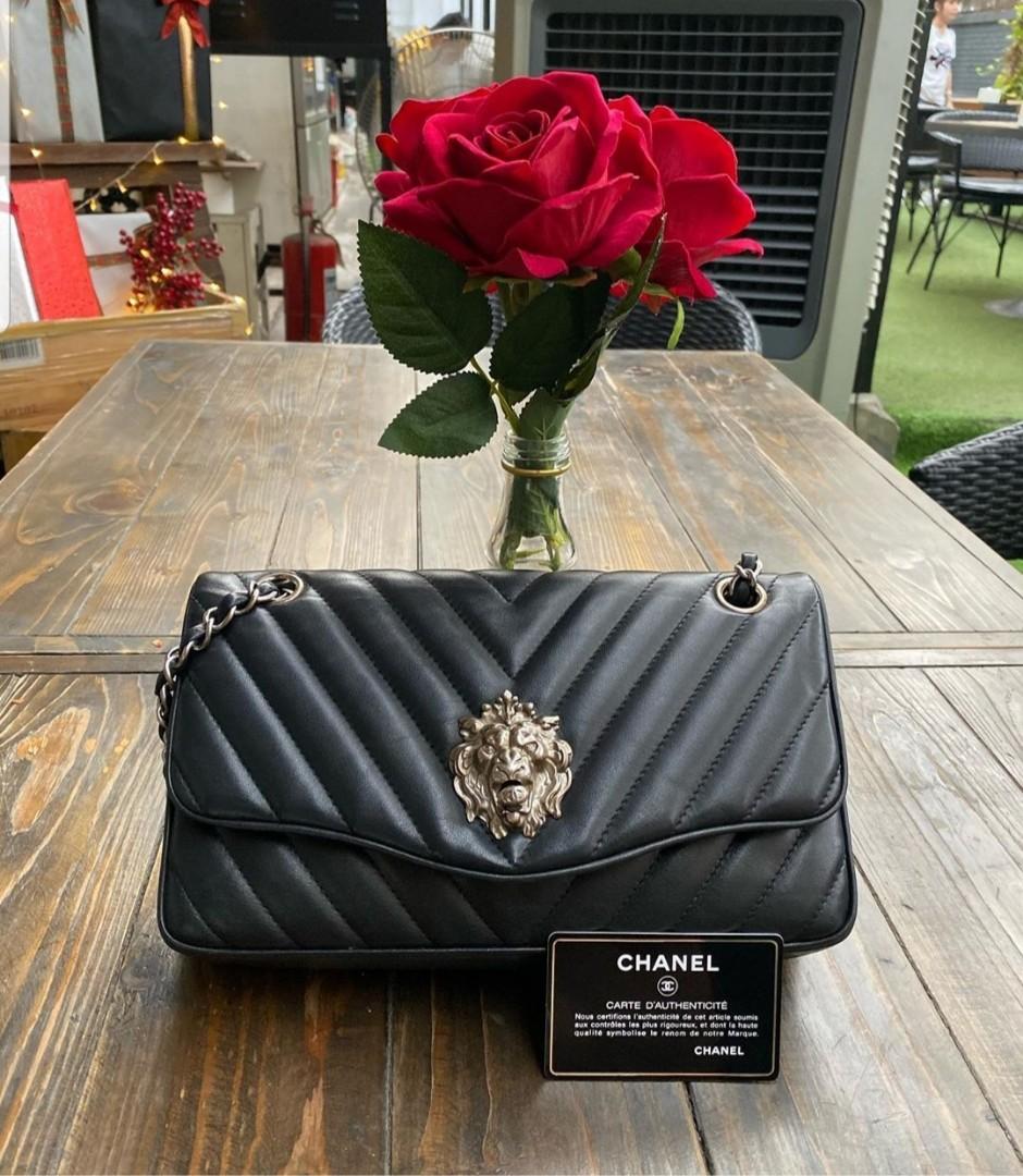 Chanel deals lion bag