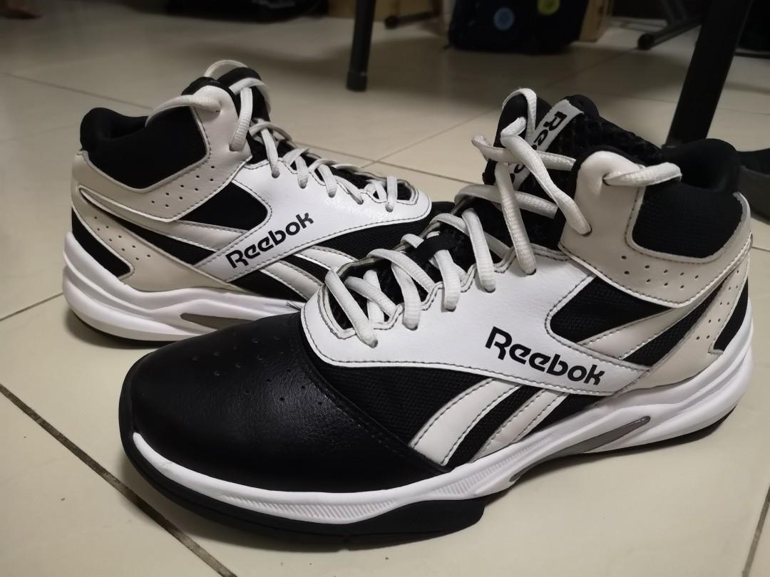 what stores sell reebok