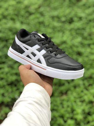 asics aaron black