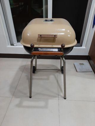 Charcoal cooking griller