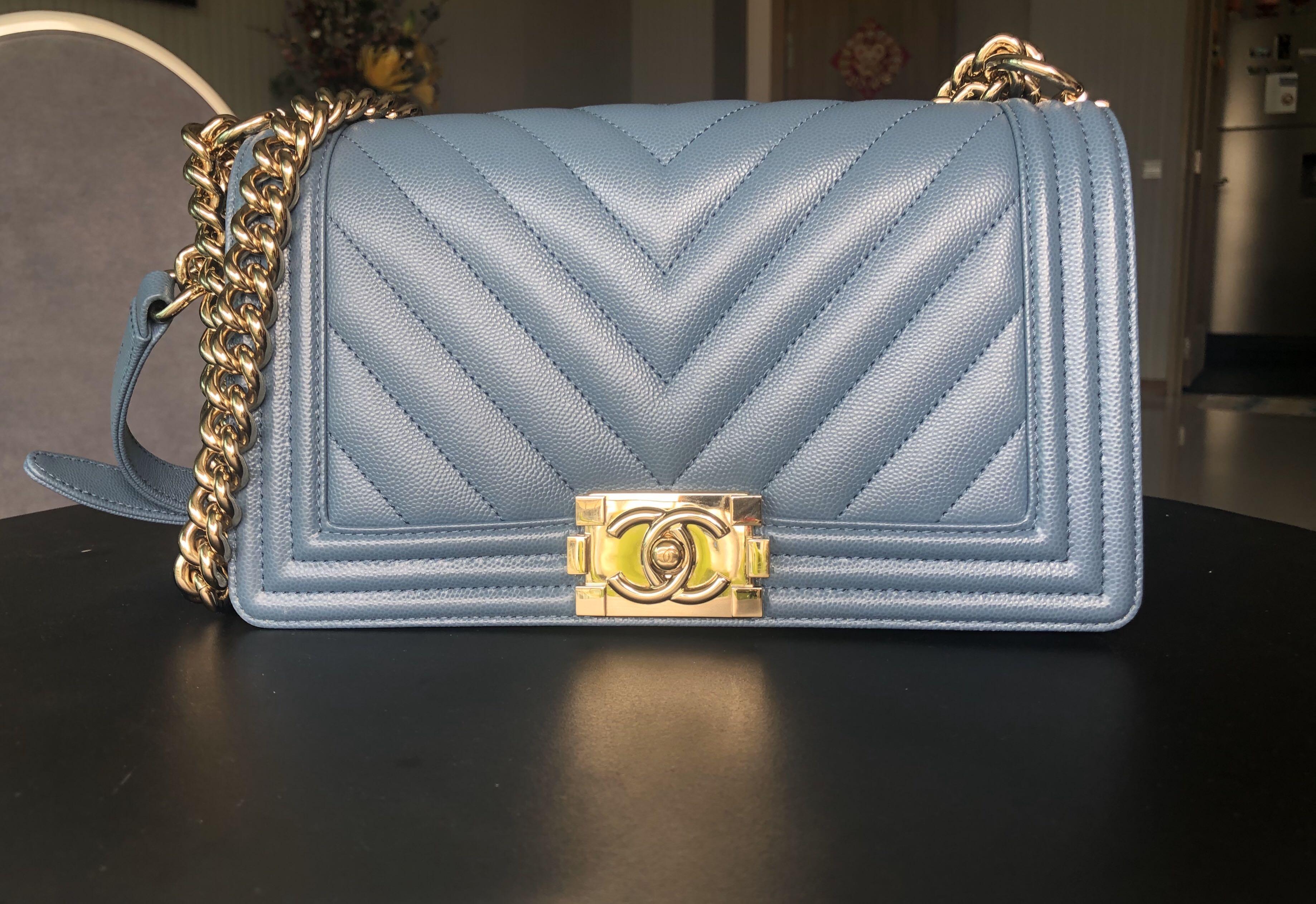 Chanel boy blue caviar deals
