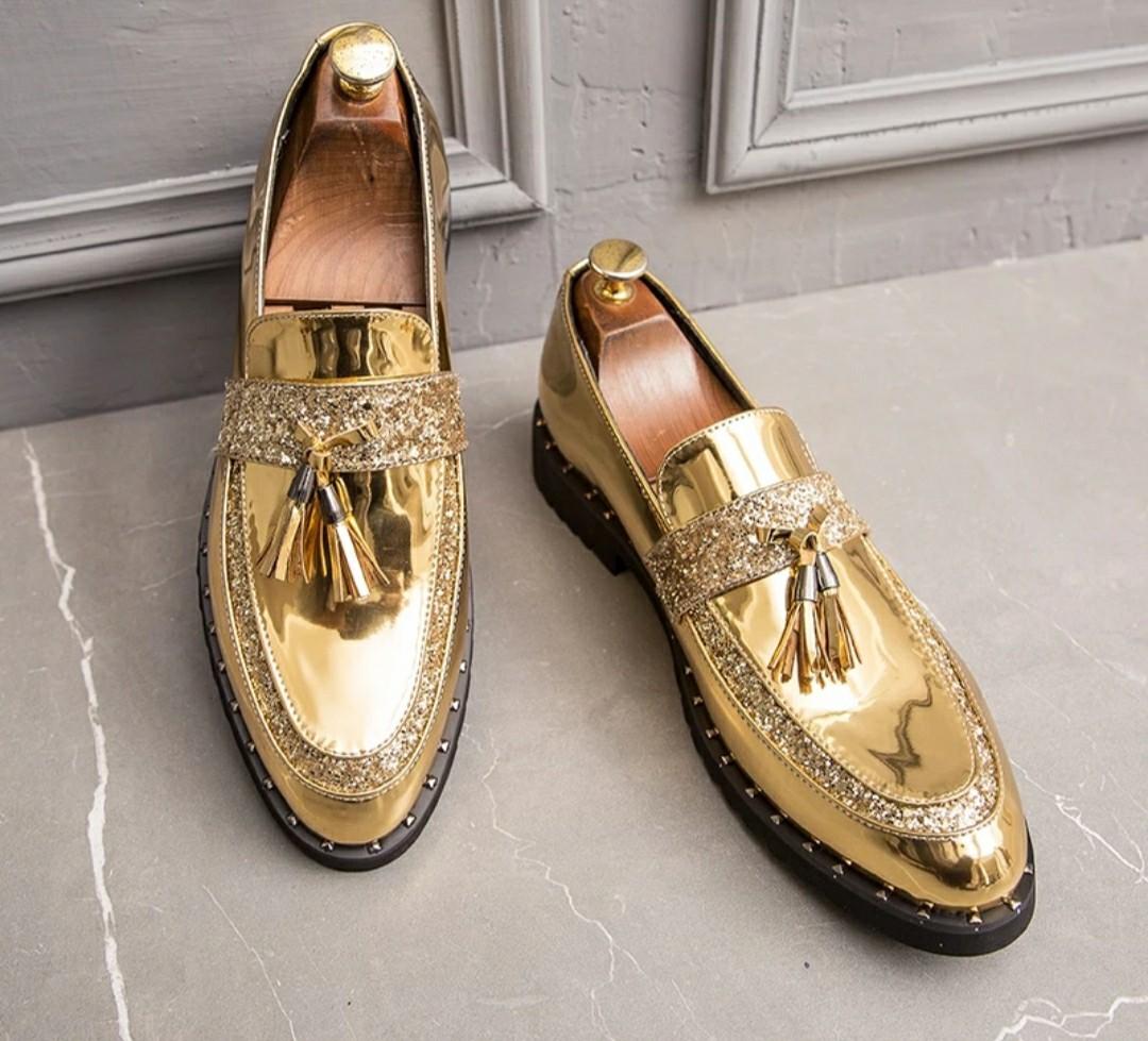 Golden outlet black shoes