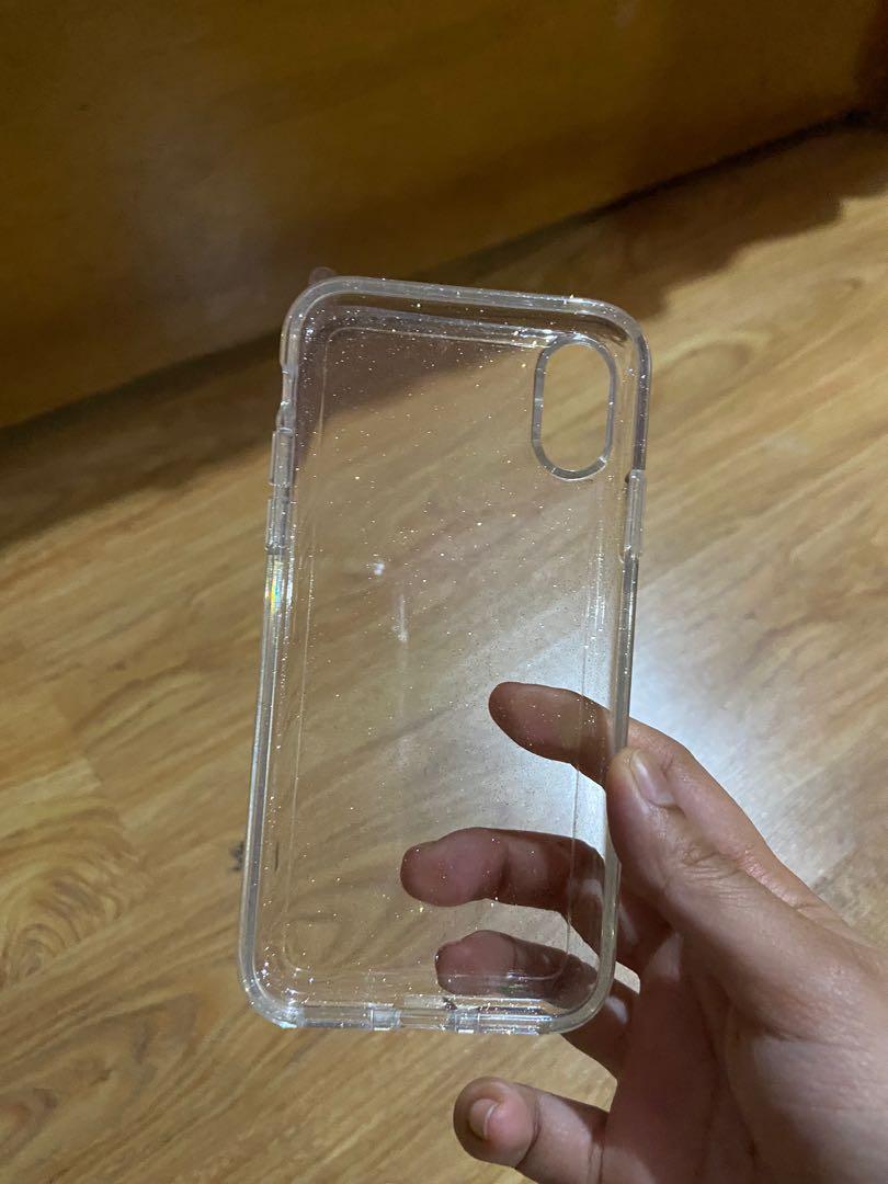 Iphone x Clear Glittery Case (Category: Cases & Sleeves) located in Manila. Submitted by bebinbuys (Listing ID 276401310, Image 2). Description: Brand new clear case for iphone x, it’s like the same quality as the speck clear cases, hard back and doesn’t yellow. rfs: wrong size, my phone is iphone11 Payment: I only accept payment through Gcash no COD..