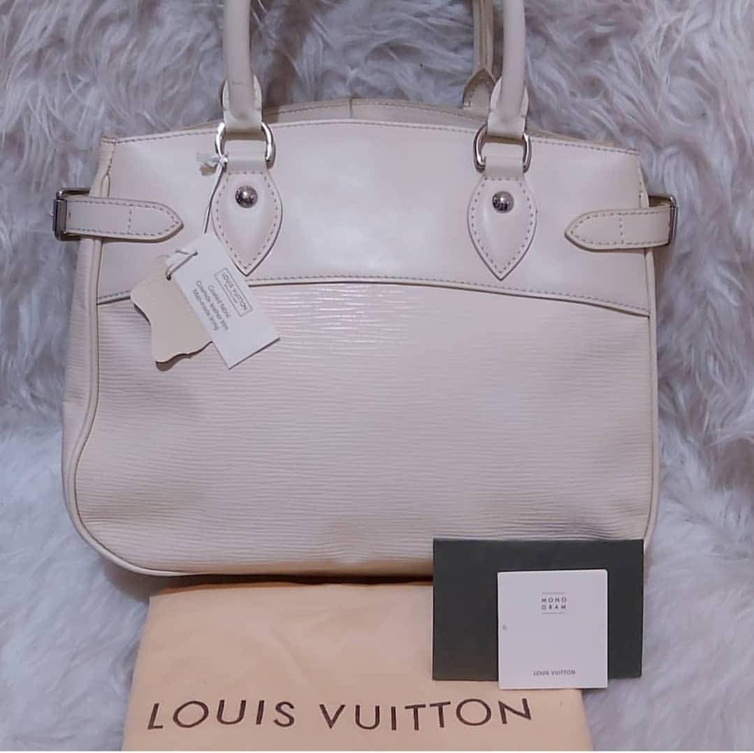 Louis Vuitton Paris Made In France With Data Code Luxury Bags