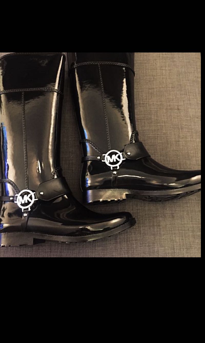 Michael Kors boots, Women's Fashion 