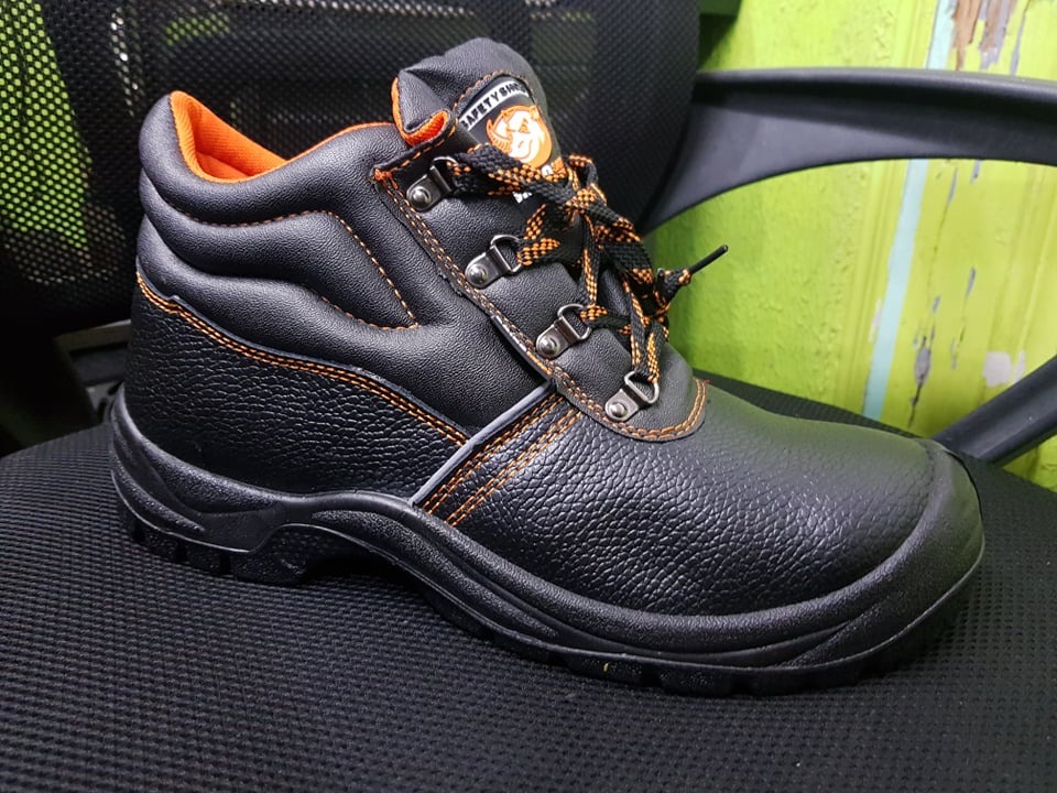 Safety Shoes Heavy Duty OSHC Certificate, Everything Else, Others on ...