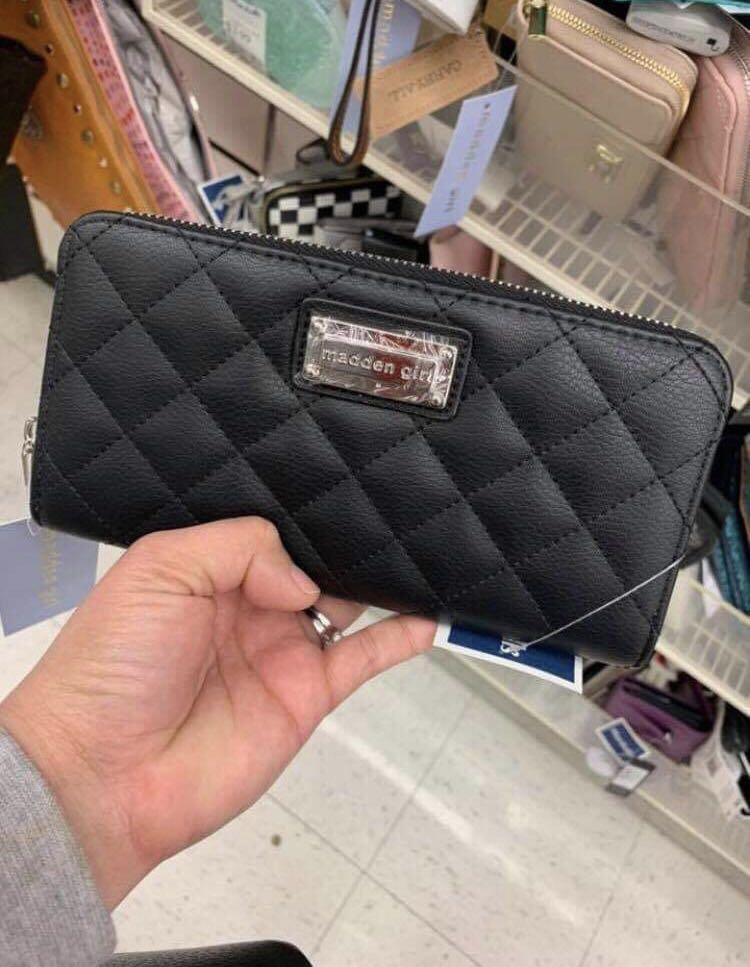 Madden girl on sale wallet