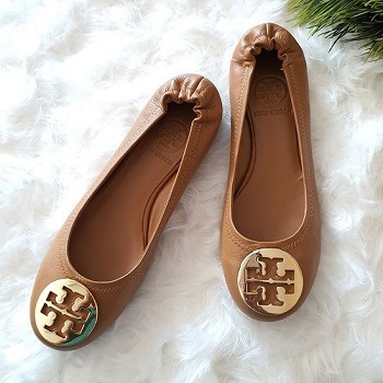 Tory Burch Classic Reva Ballet Flats - Brown / Gold, Women's Fashion,  Footwear, Flats & Sandals on Carousell