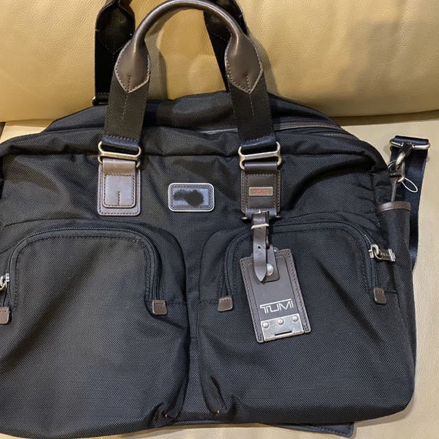 Tumi gym bag, Men's Fashion, Bags, Belt bags, Clutches and Pouches on