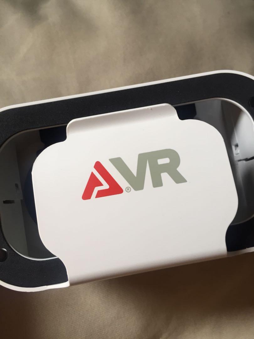 Virtual Reality Viewer (Category: Microphones) located in Makati City. Submitted by glamorous_finds (Listing ID 276323818, Image 2). Description: AVR Virtual Reality Viewer Brand New Never Been Used Just open to take a picture for Carousell .