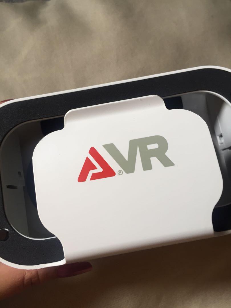 Virtual Reality Viewer (Category: Microphones) located in Makati City. Submitted by glamorous_finds (Listing ID 276323818, Image 3). Description: AVR Virtual Reality Viewer Brand New Never Been Used Just open to take a picture for Carousell .