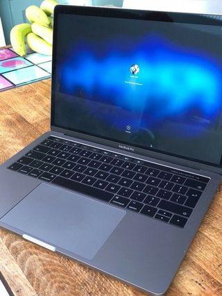 Apple MacBook Pro 13” - 2017 - Touch Bar