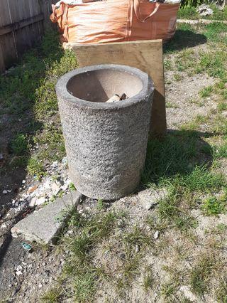 Outdoor concrete planter cylinder